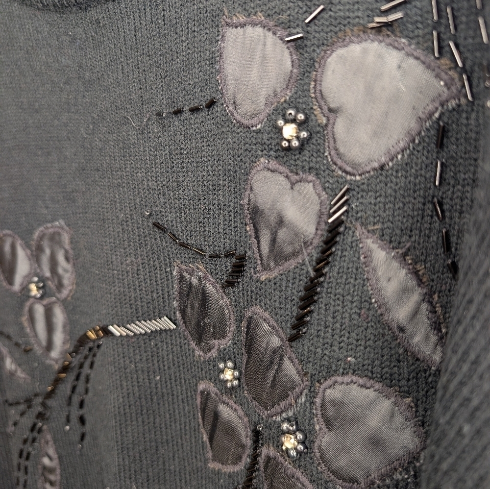 Vintage Sweater Medium black Floral Embroidered Beaded Pullover - Picture 6 of 13